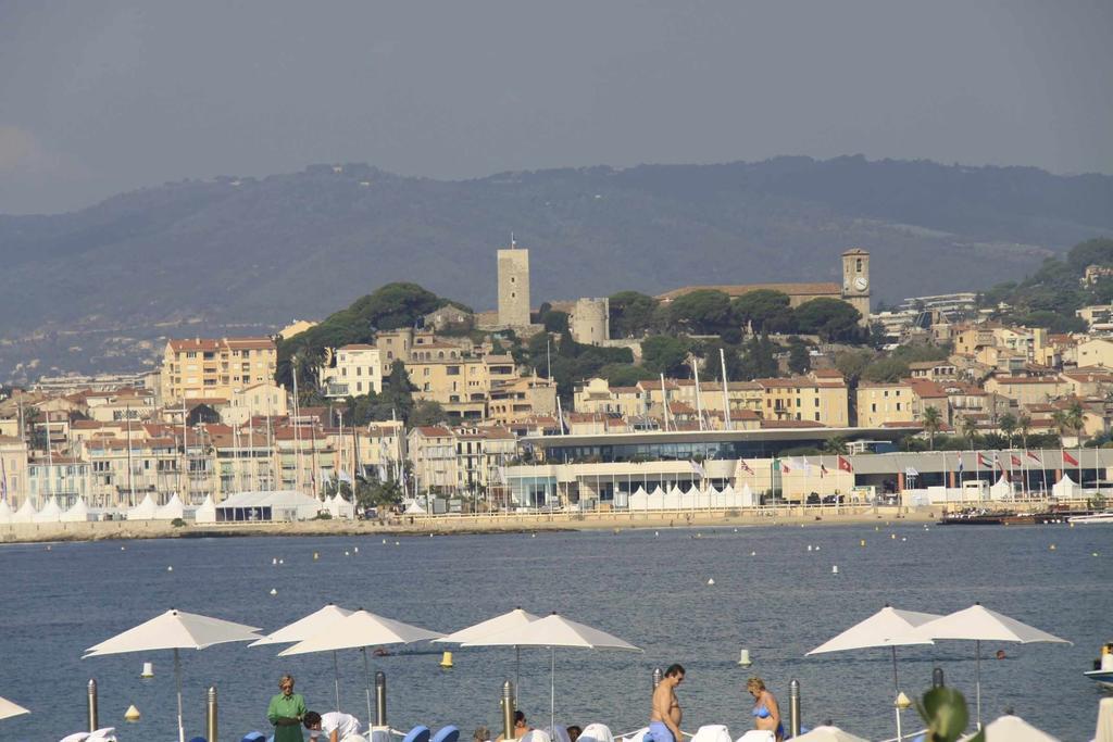 Croisette 81 Hotel Cannes Esterno foto